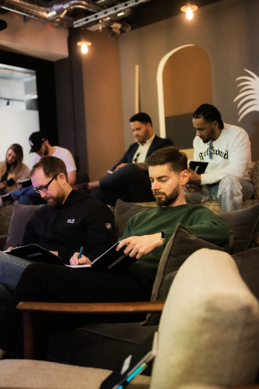 Entre bastidores de una producción de awam — 22